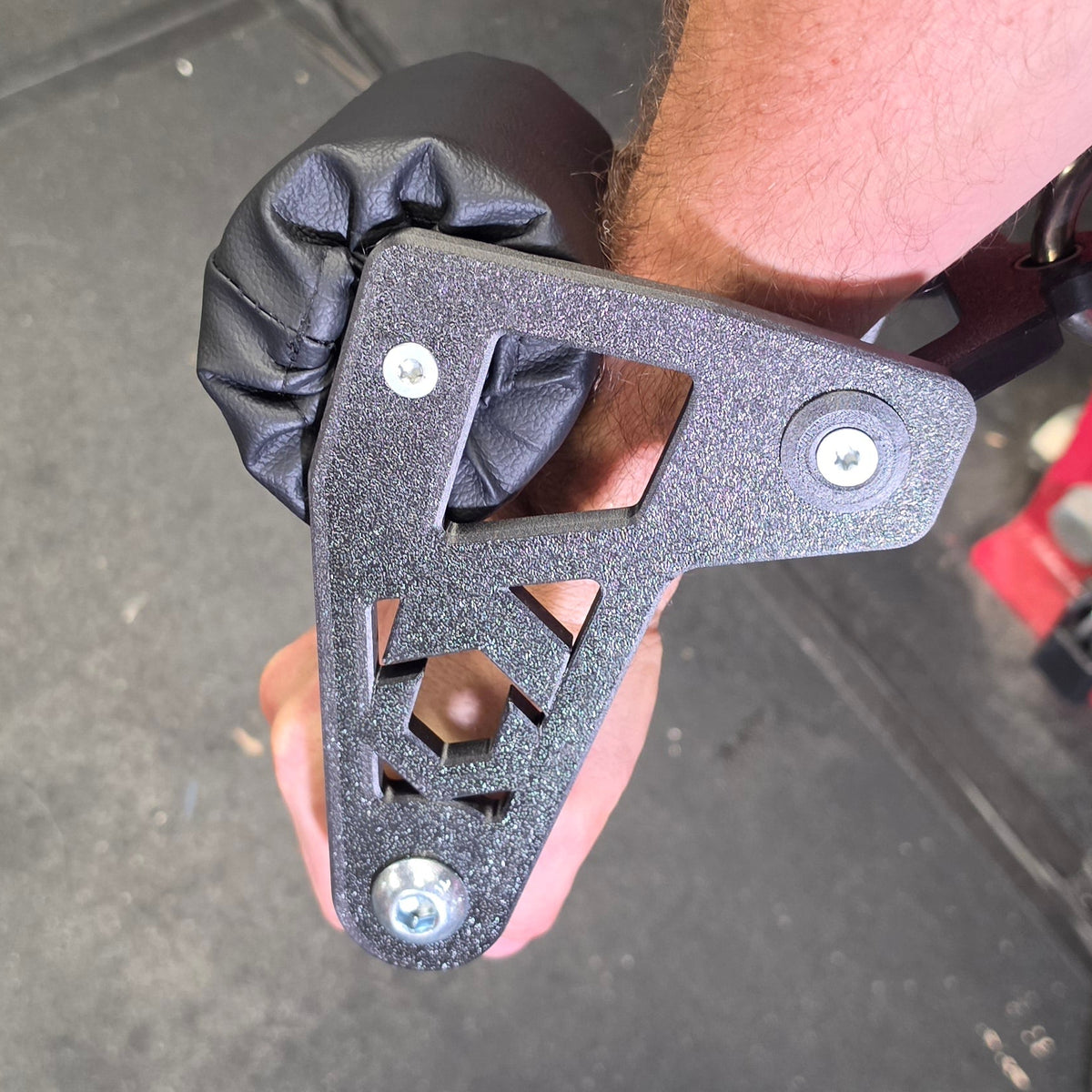 The Sidekick - Lateral Raise Cable Attachment V2 (non rotating handle)
